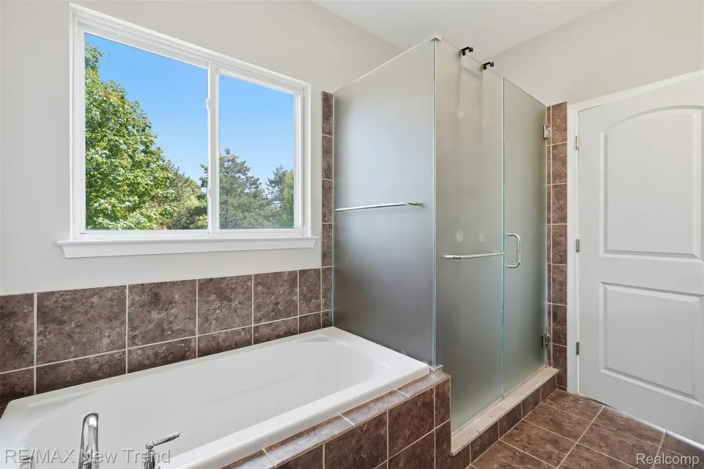 7301 Village Park Drive Independence Charter Township MI 48346