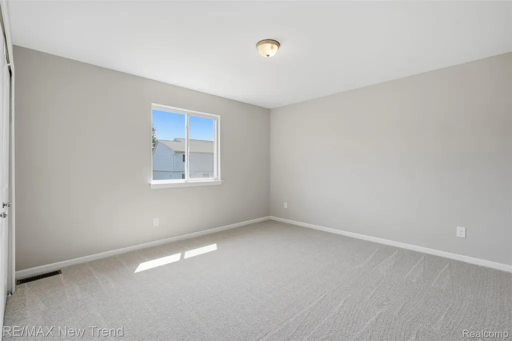 7301 Village Park Drive Independence Charter Township MI 48346