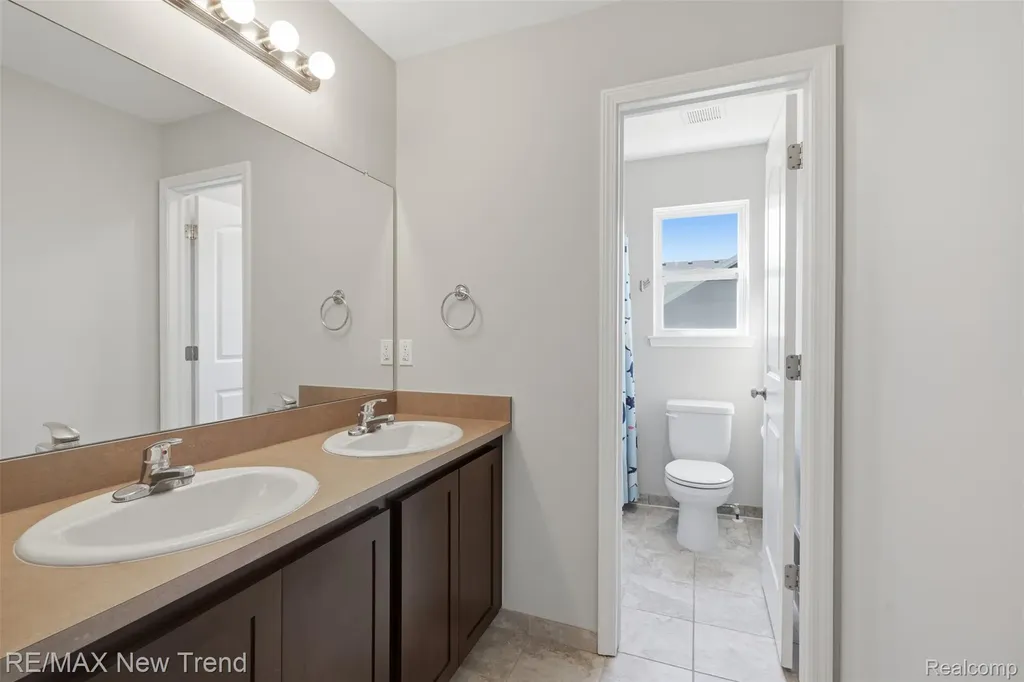 7301 Village Park Drive Independence Charter Township MI 48346