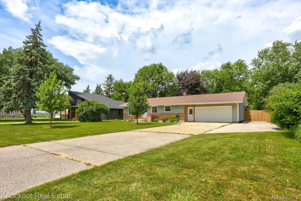 2015 Midland Road Monitor Charter Township MI 48706