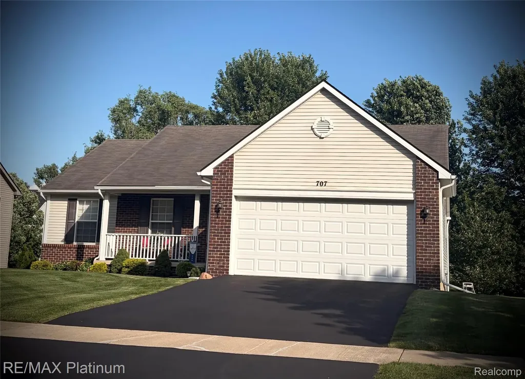 707 Glenlivet Street Marion Township MI 48843