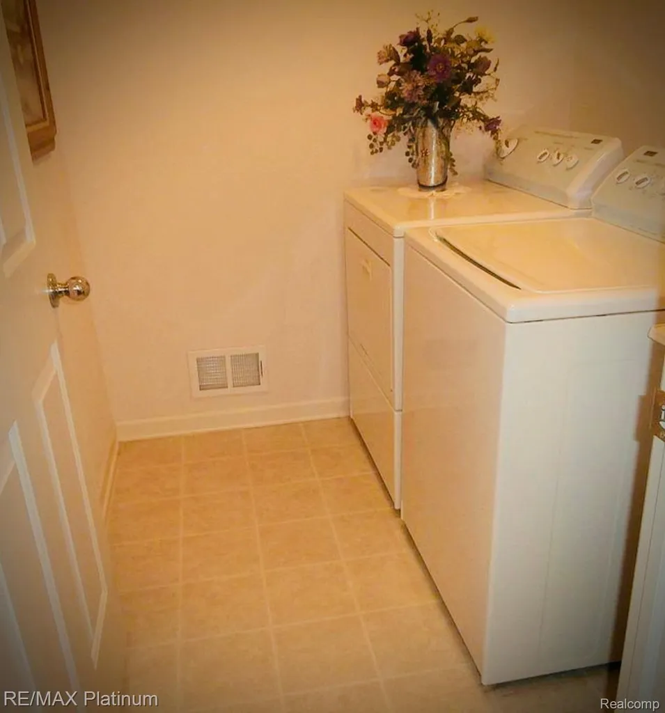 707 Glenlivet Street Marion Township MI 48843