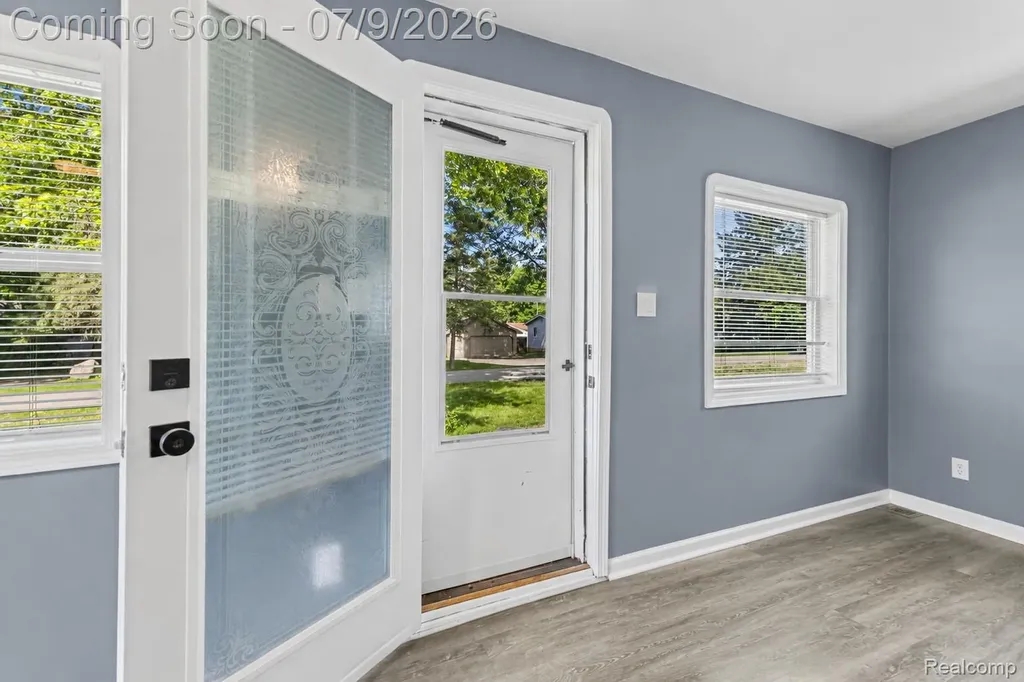 4694 Lakeborn Drive White Lake Charter Township MI 48383