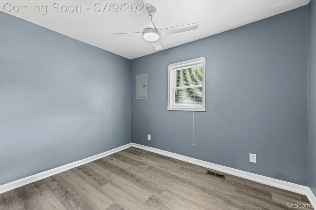 4694 Lakeborn Drive White Lake Charter Township MI 48383