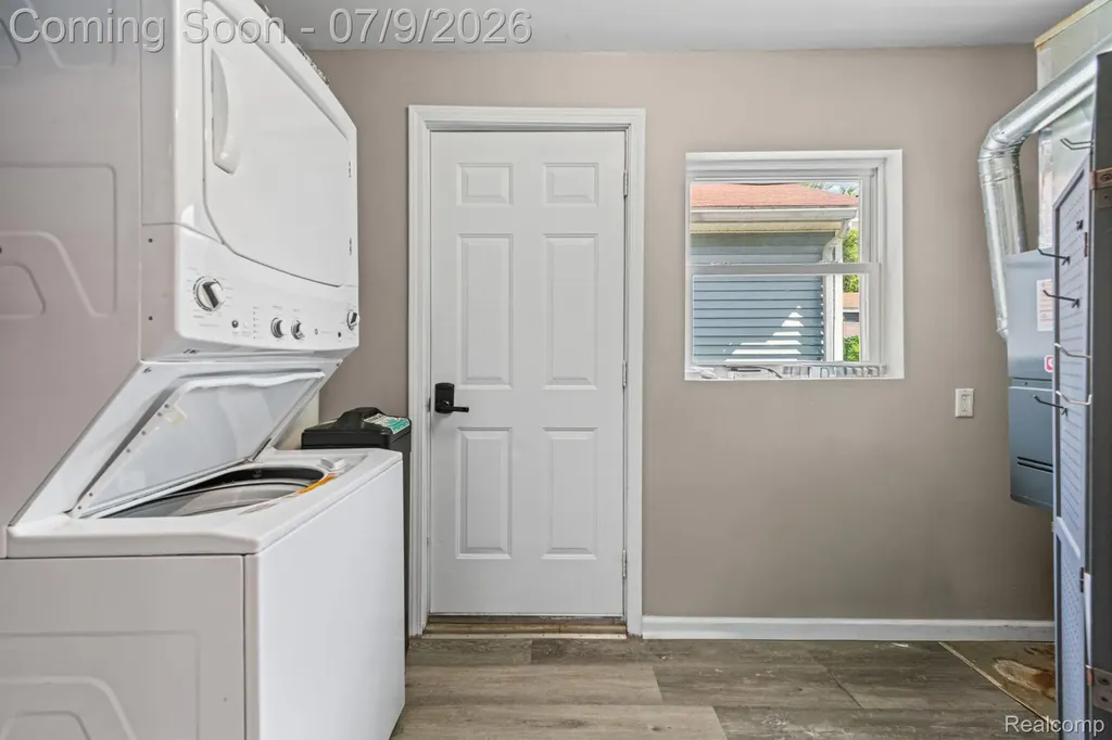 4694 Lakeborn Drive White Lake Charter Township MI 48383