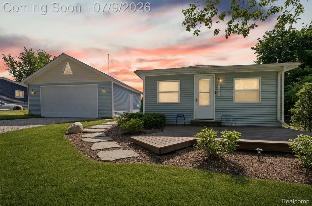 4694 Lakeborn Drive White Lake Charter Township MI 48383