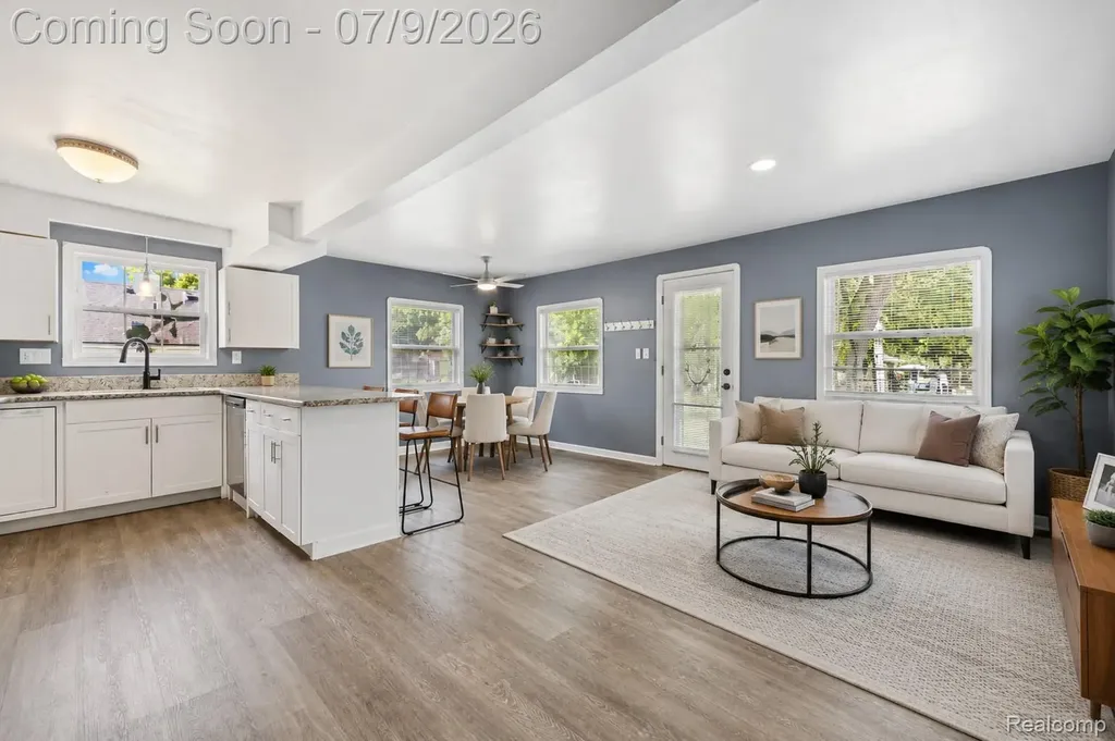 4694 Lakeborn Drive White Lake Charter Township MI 48383