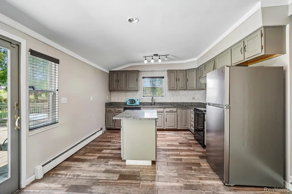 7286 Ormond Road Springfield Charter Township MI 48350