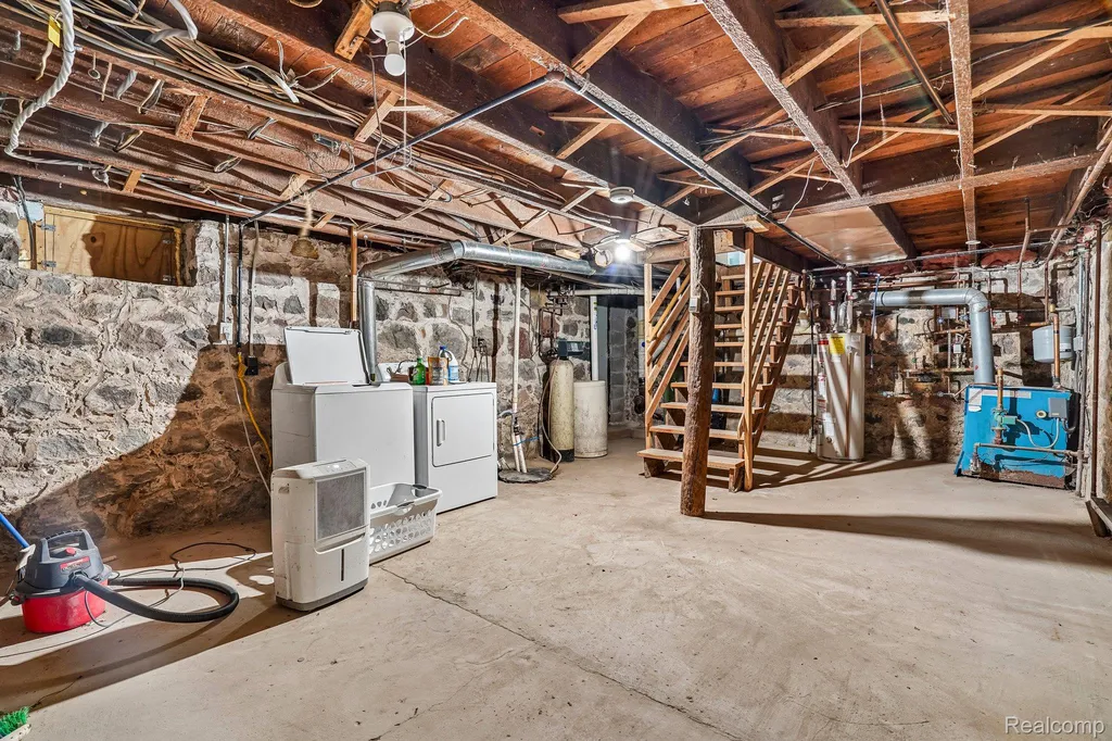 7286 Ormond Road Springfield Charter Township MI 48350