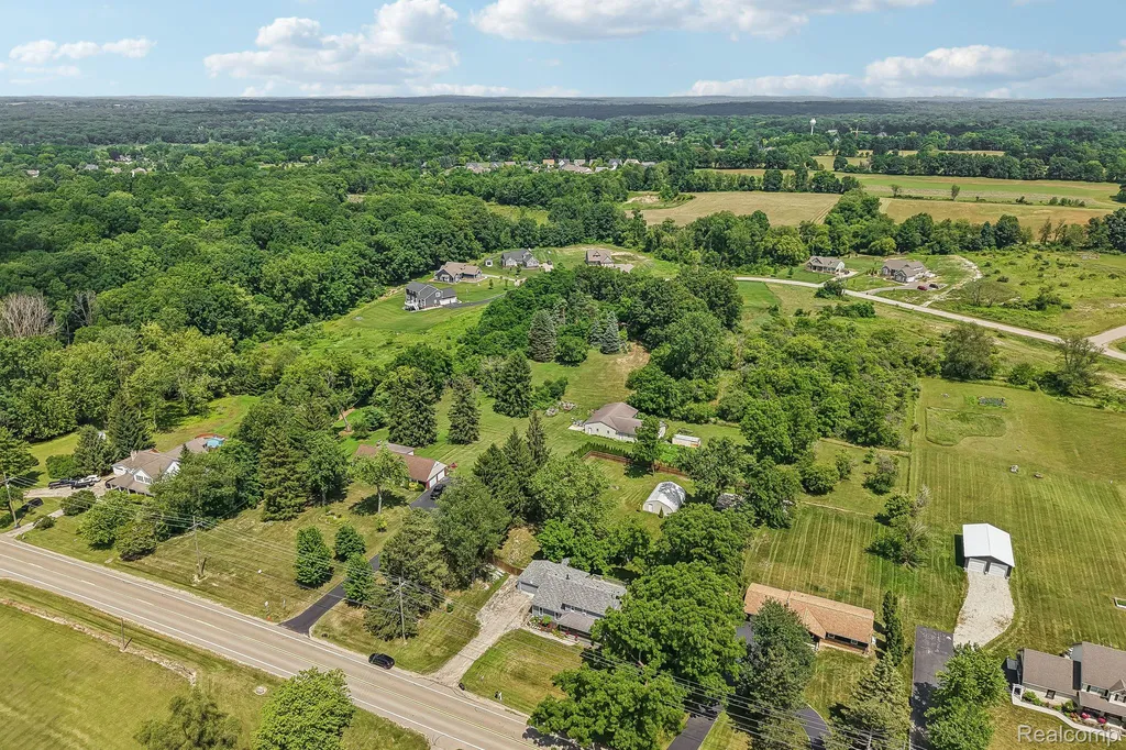 7286 Ormond Road Springfield Charter Township MI 48350