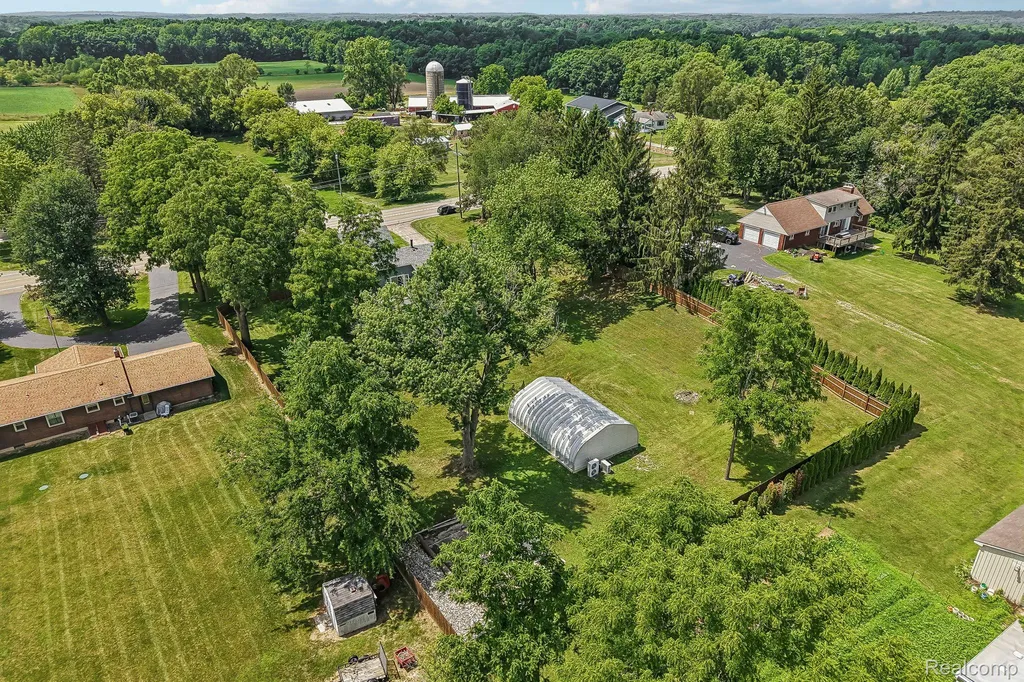 7286 Ormond Road Springfield Charter Township MI 48350