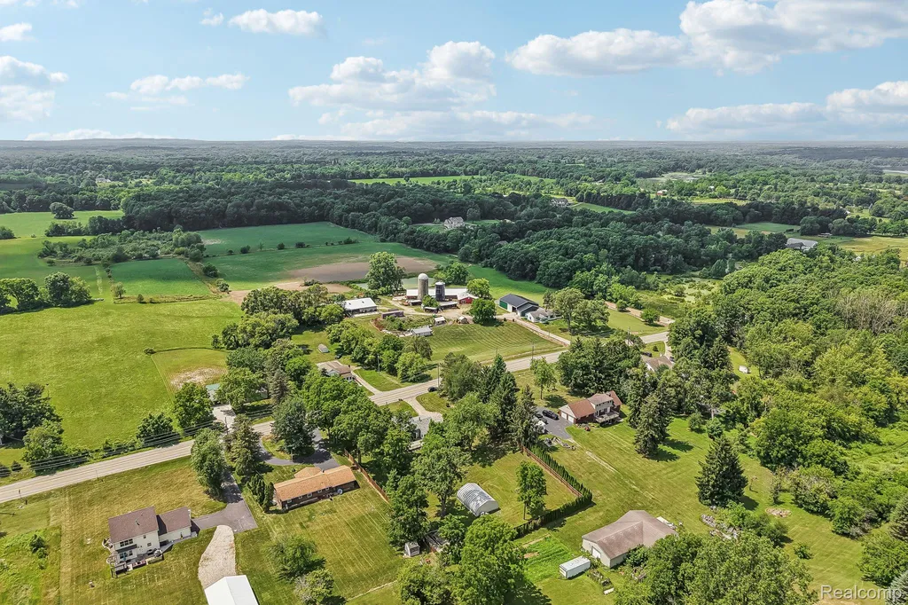 7286 Ormond Road Springfield Charter Township MI 48350