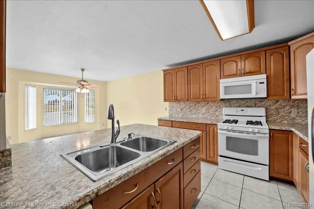 1620 Tony Court Frenchtown Township MI 48162
