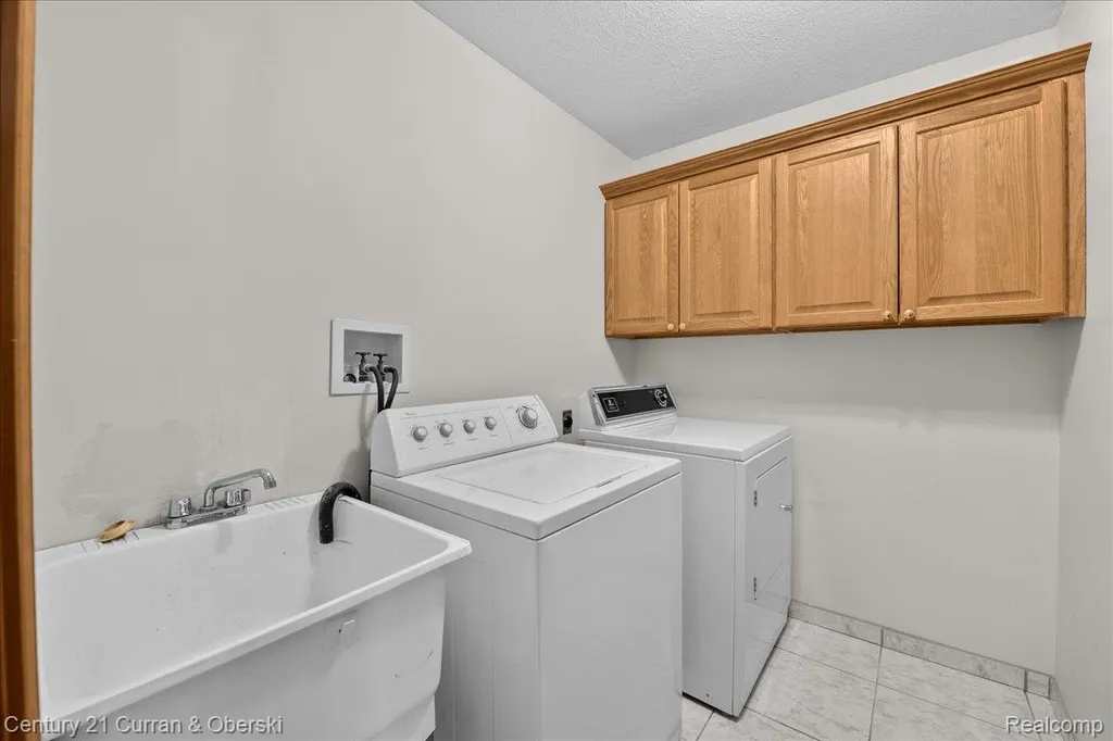 1620 Tony Court Frenchtown Township MI 48162
