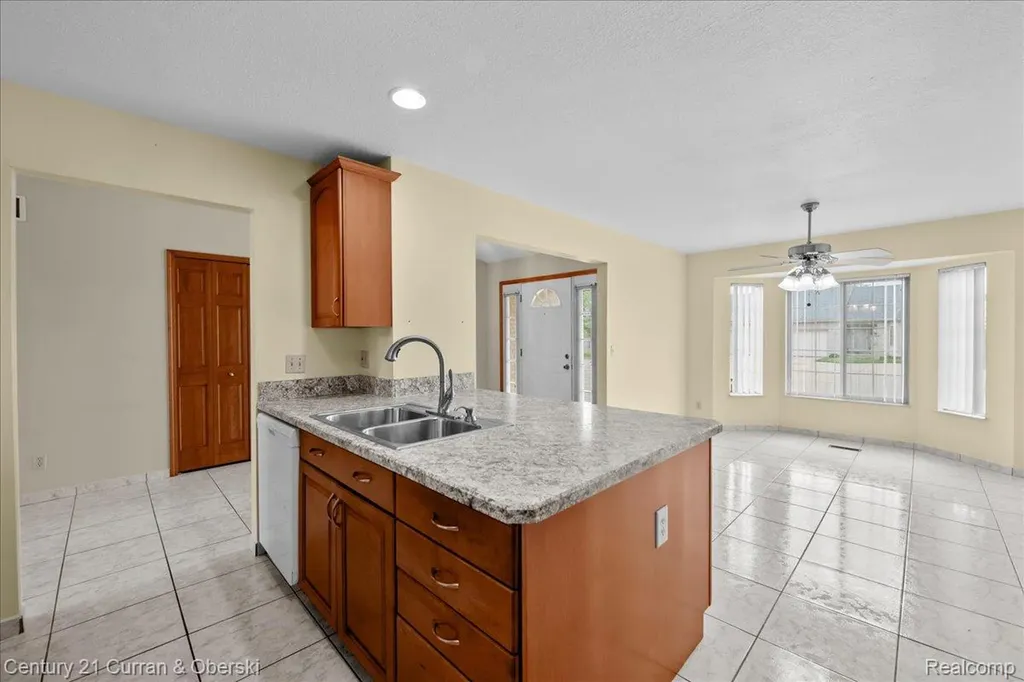 1620 Tony Court Frenchtown Township MI 48162
