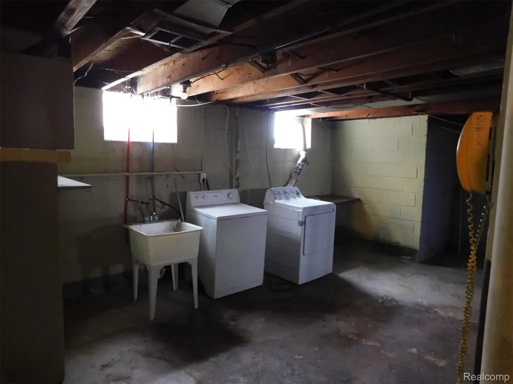 8260 Hartwell Street Detroit City MI 48228