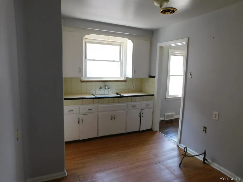 8260 Hartwell Street Detroit City MI 48228