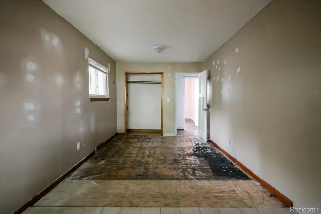 305 Arnet Street Ypsilanti City MI 48198