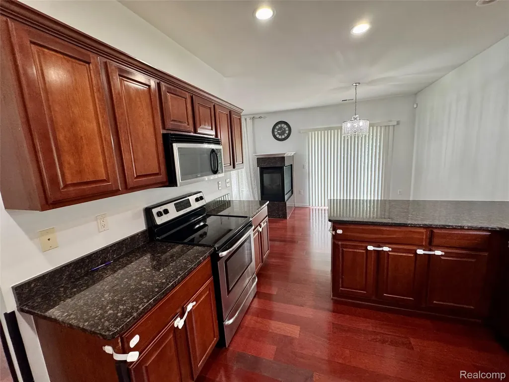 14466 Shadywood Drive Sterling Heights City MI 48312