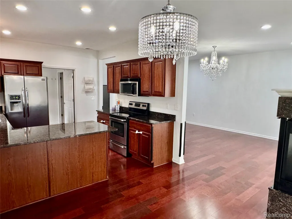 14466 Shadywood Drive Sterling Heights City MI 48312