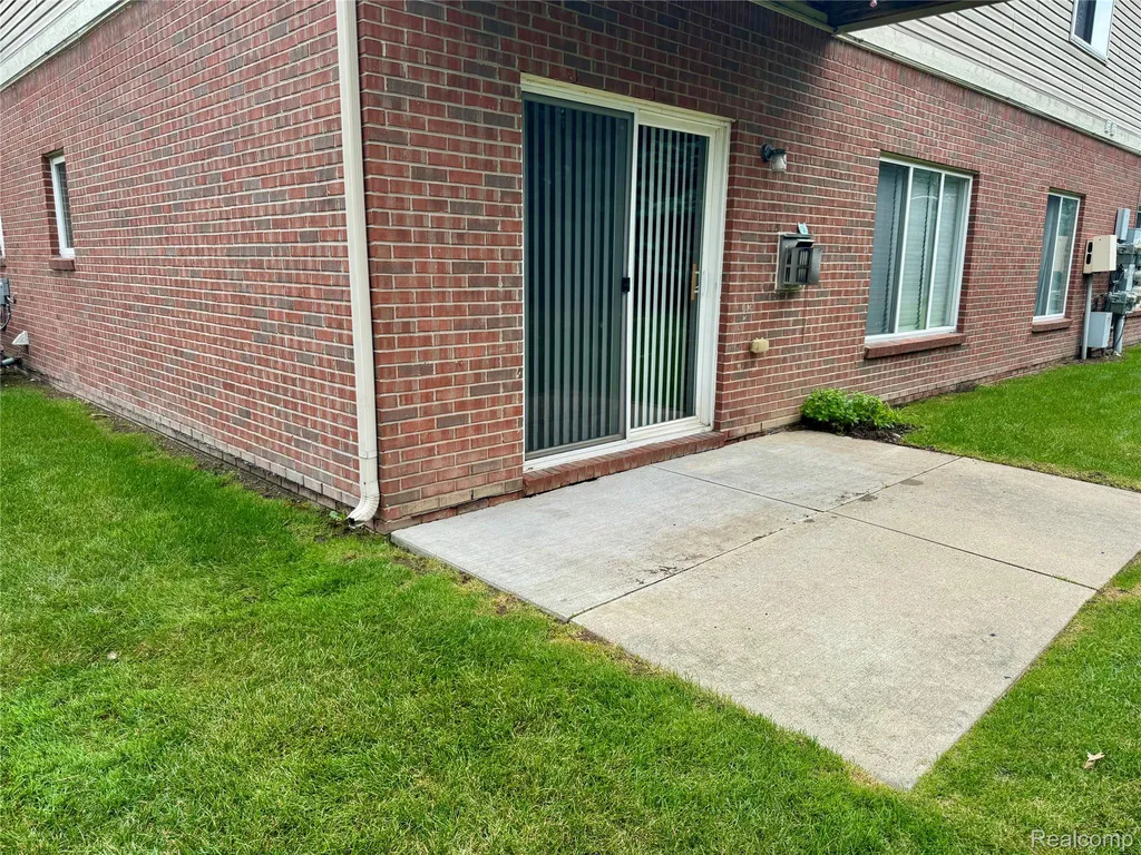 14466 Shadywood Drive Sterling Heights City MI 48312