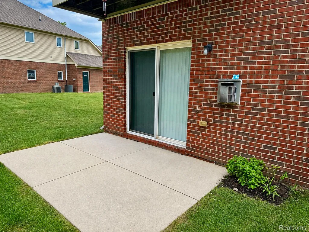 14466 Shadywood Drive Sterling Heights City MI 48312