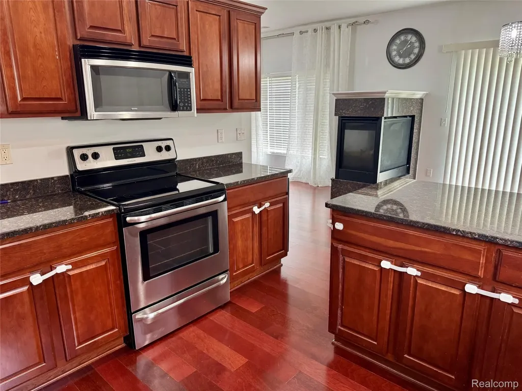 14466 Shadywood Drive Sterling Heights City MI 48312