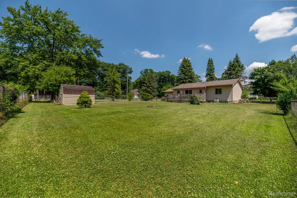 3276 Hammerberg Road Flint Charter Township MI 48507