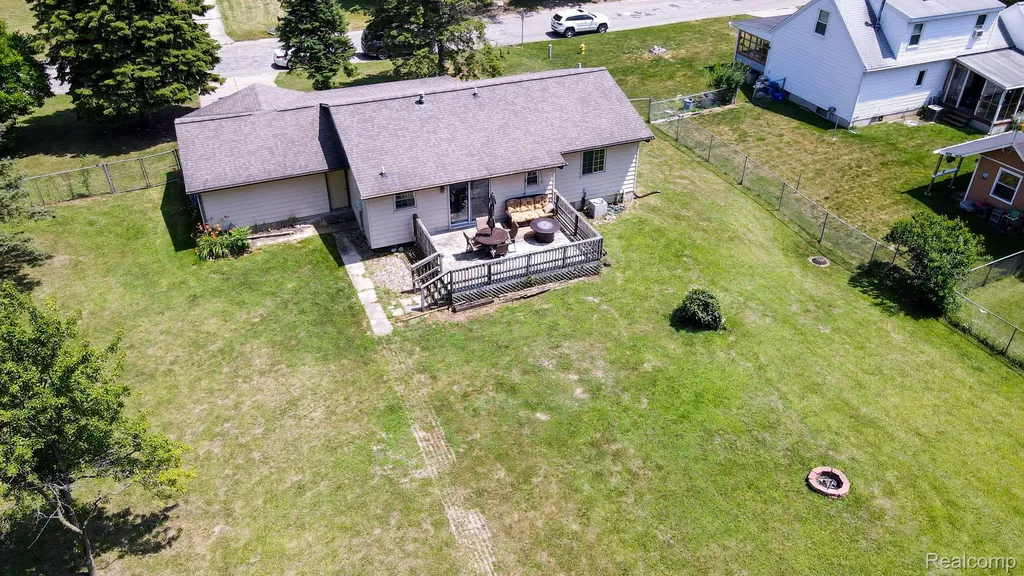 3276 Hammerberg Road Flint Charter Township MI 48507