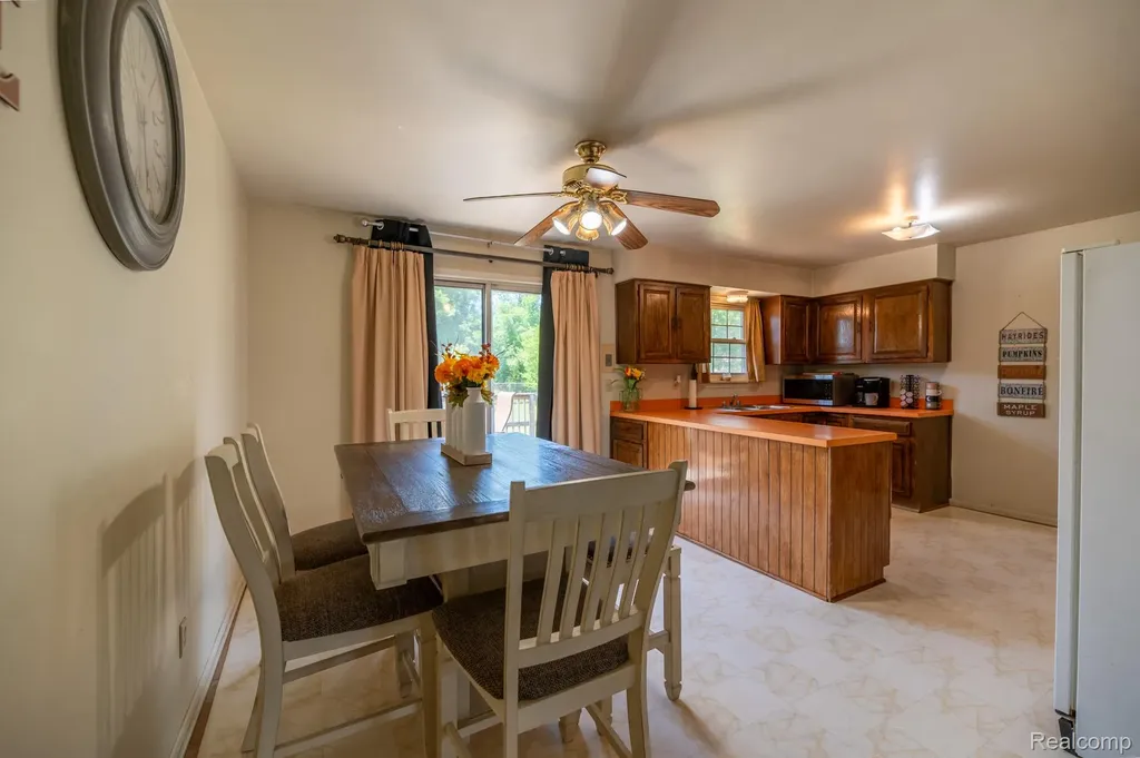 3276 Hammerberg Road Flint Charter Township MI 48507