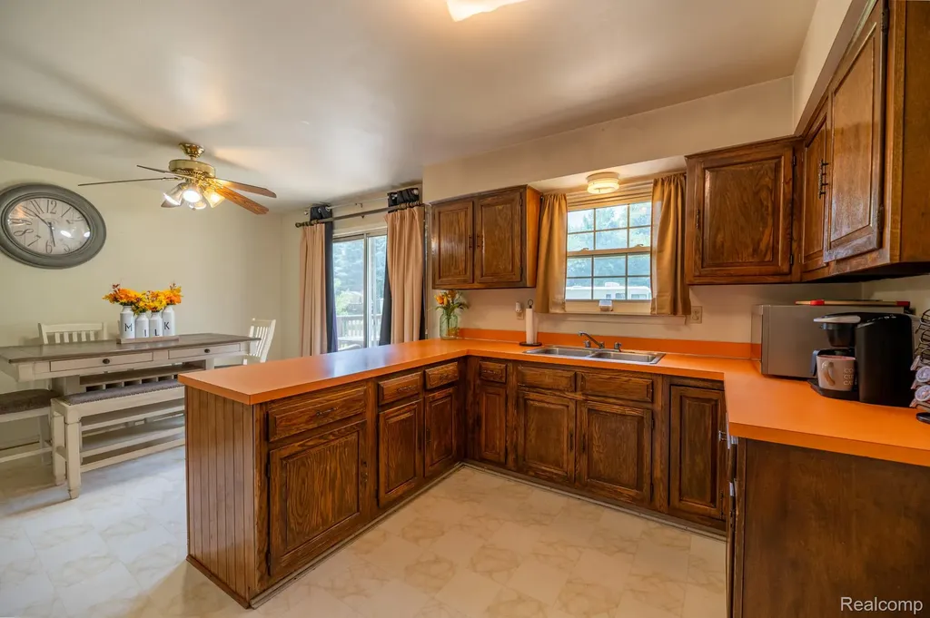 3276 Hammerberg Road Flint Charter Township MI 48507
