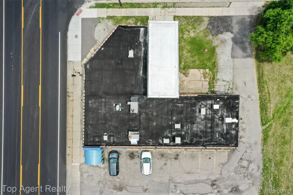 700 Auburn Avenue Pontiac City MI 48342