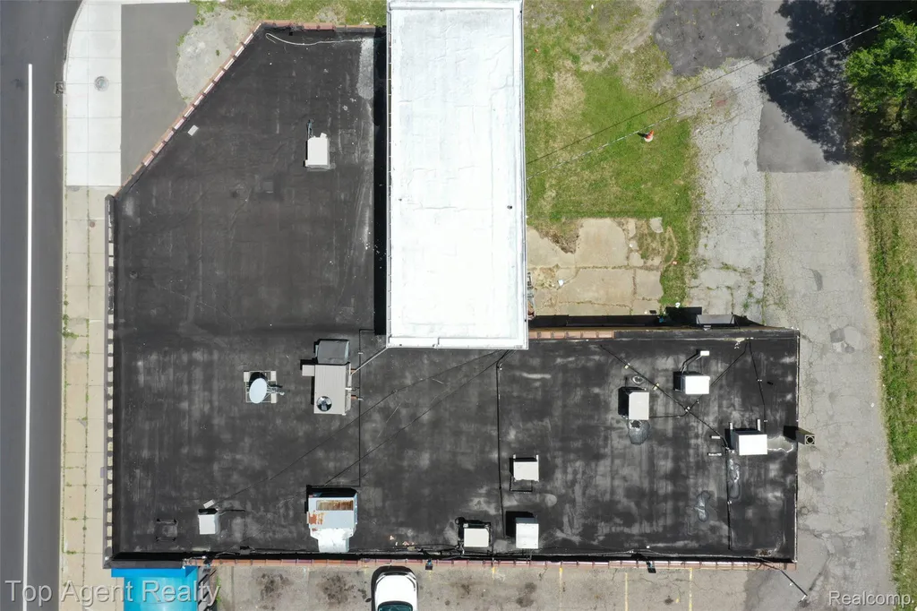 700 Auburn Avenue Pontiac City MI 48342