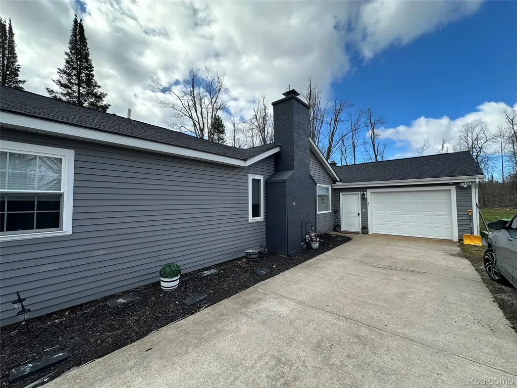 7726 Lake Street Alanson Village MI 49706