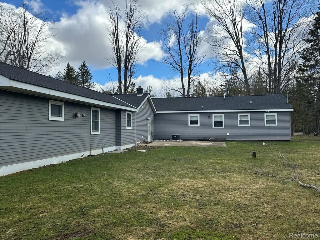 7726 Lake Street Alanson Village MI 49706
