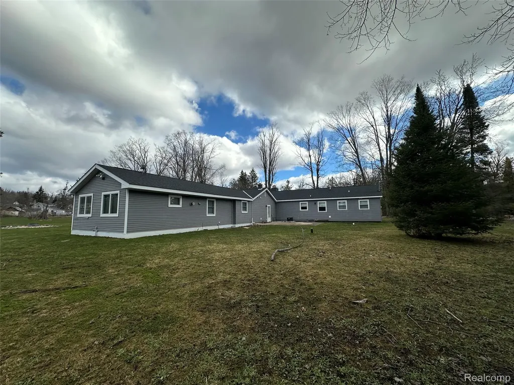 7726 Lake Street Alanson Village MI 49706