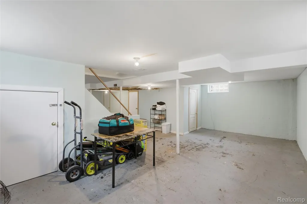 20522 Tracey Street Detroit City MI 48235