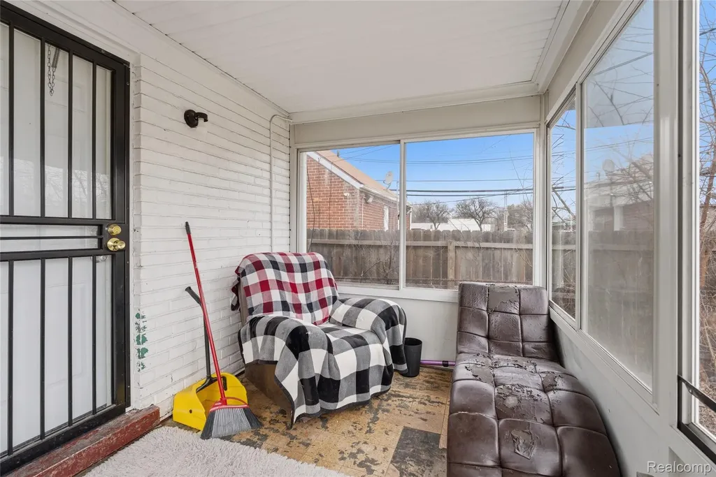 20522 Tracey Street Detroit City MI 48235