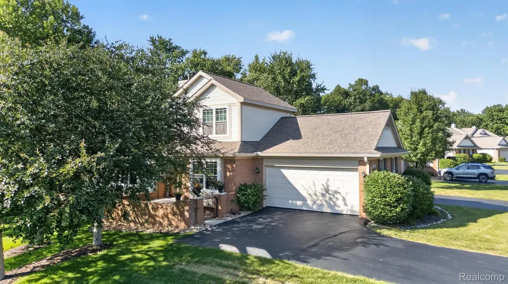 10301 Golfside Drive Grand Blanc Charter Township MI 48439