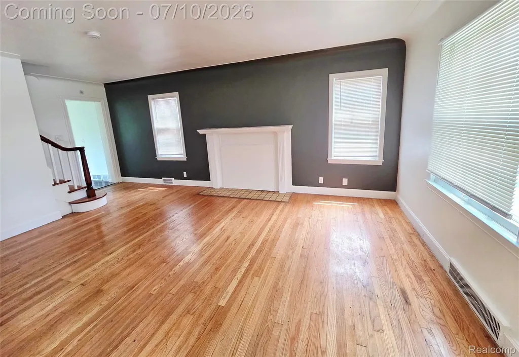 15454 Gilchrist Street Detroit City MI 48227