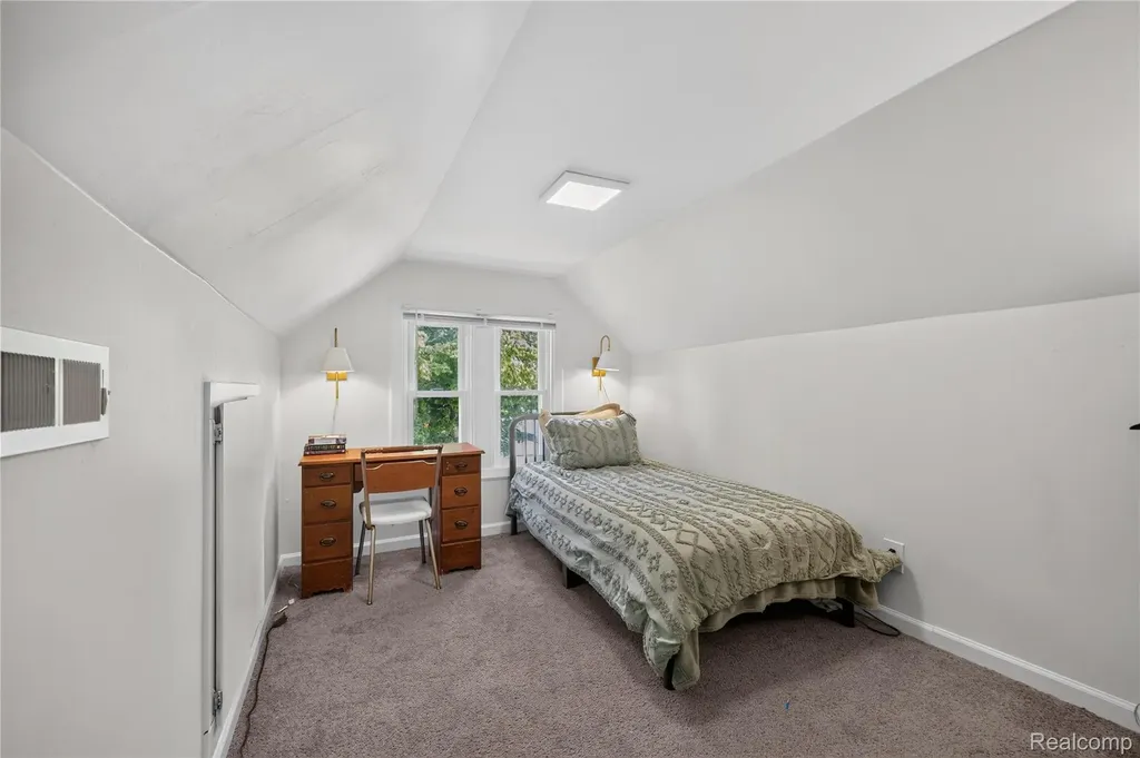 25450 6th Street Grosse Ile Township MI 48138
