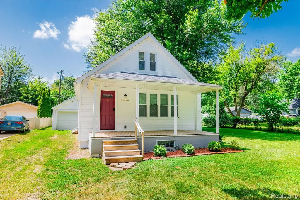 25450 6th Street Grosse Ile Township MI 48138