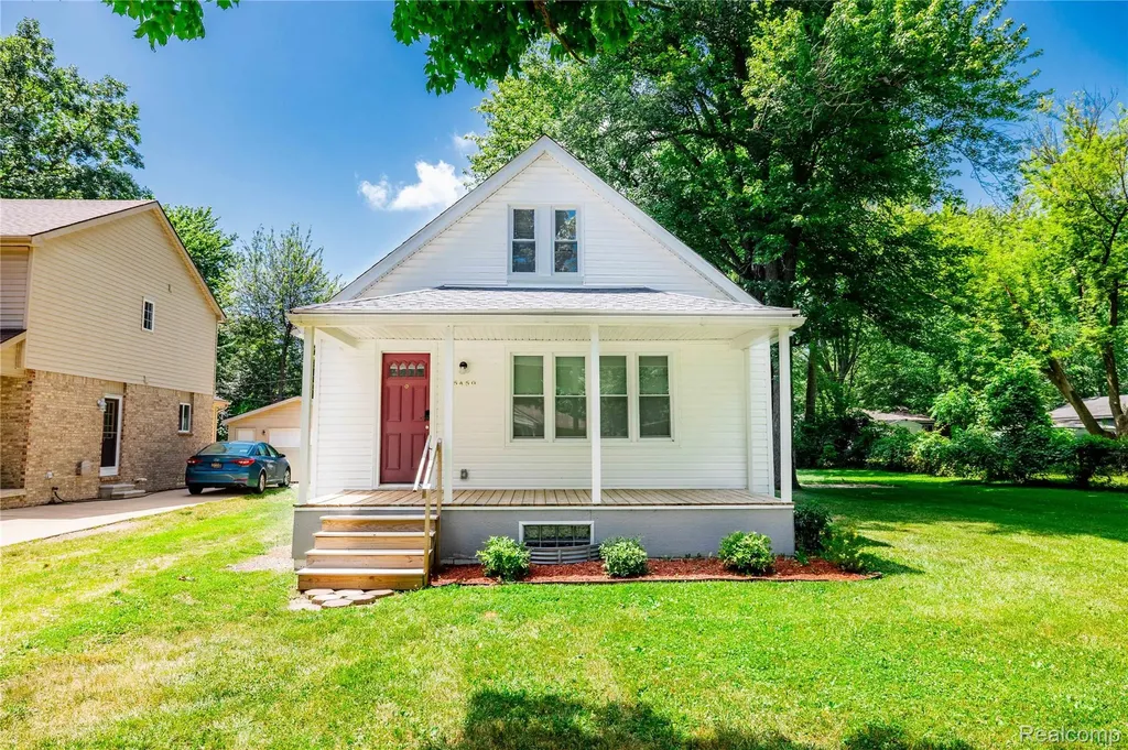 25450 6th Street Grosse Ile Township MI 48138