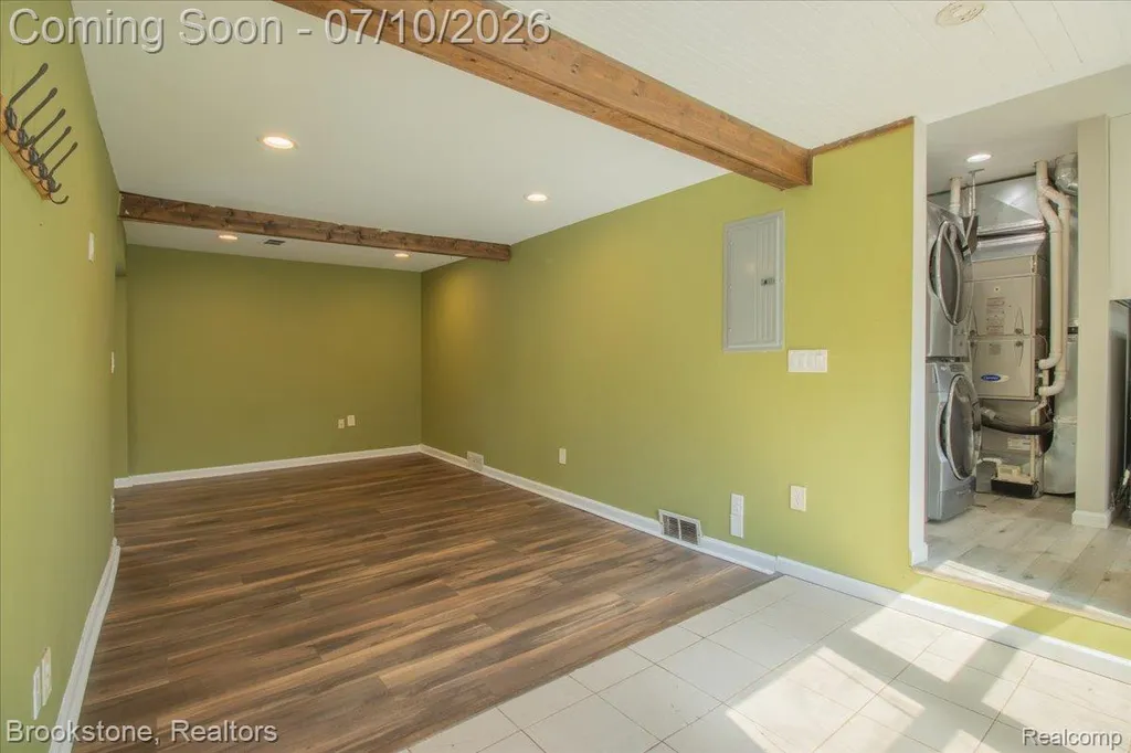 21905 Tulane Avenue Farmington Hills City MI 48336
