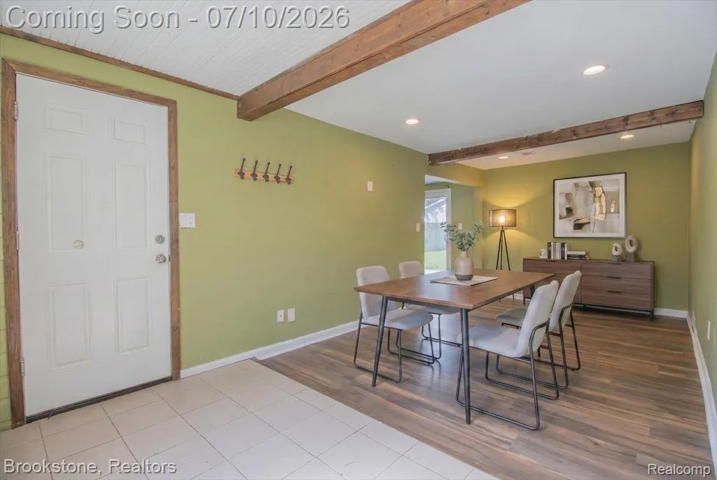 21905 Tulane Avenue Farmington Hills City MI 48336