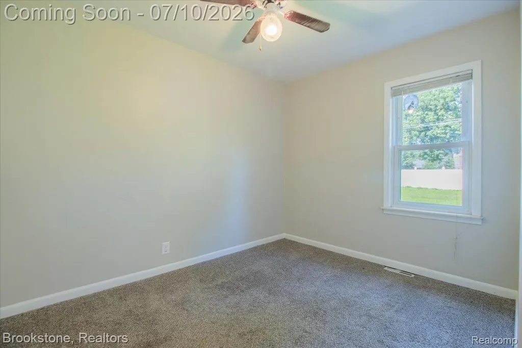 21905 Tulane Avenue Farmington Hills City MI 48336