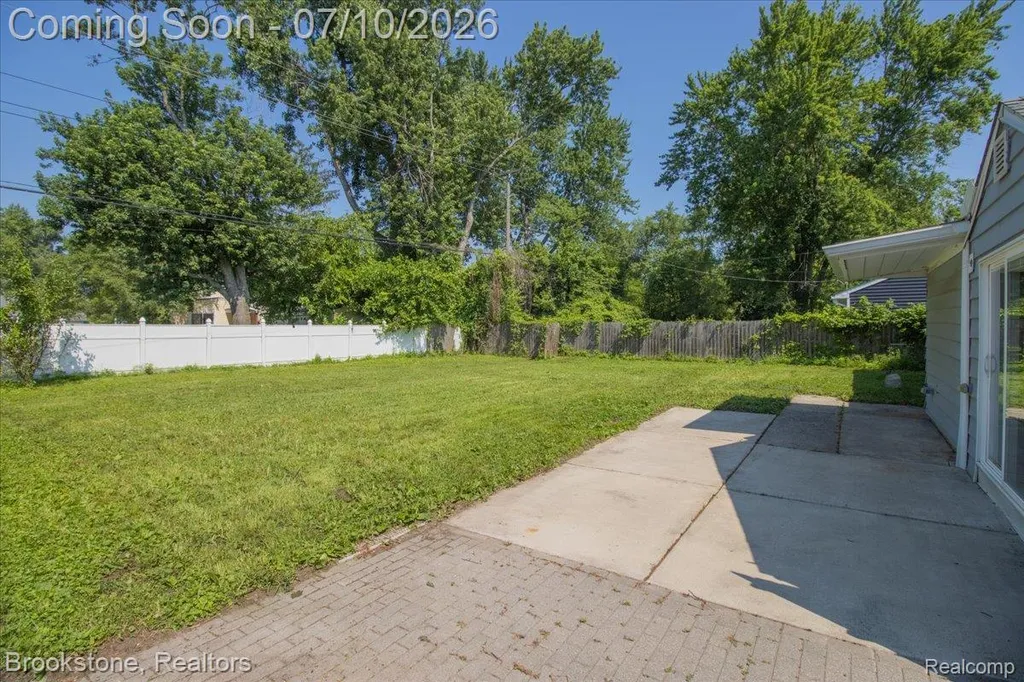 21905 Tulane Avenue Farmington Hills City MI 48336
