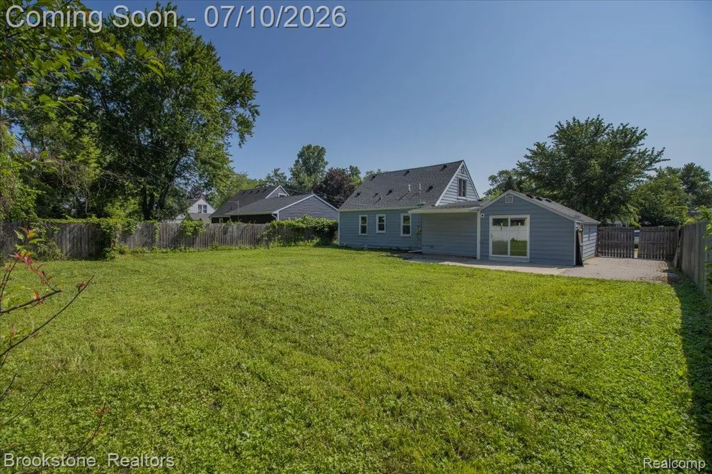 21905 Tulane Avenue Farmington Hills City MI 48336