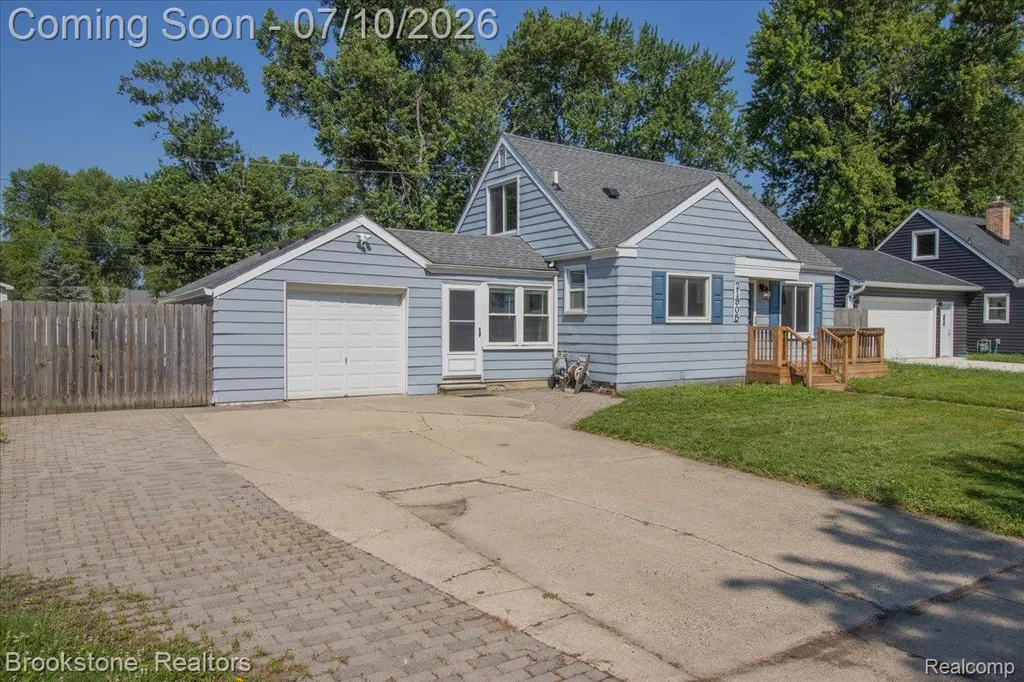 21905 Tulane Avenue Farmington Hills City MI 48336