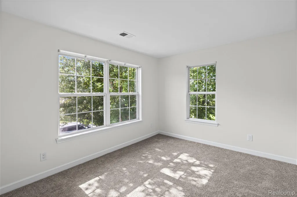 4163 Hampton Ridge Boulevard Genoa Township MI 48843
